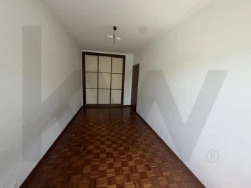 Apartamento T2 para Arrendamento em Carnide