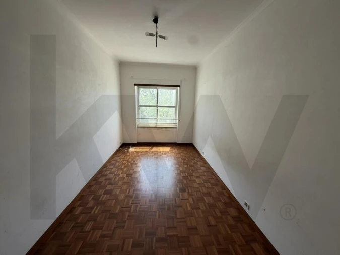 Apartamento T2 para Arrendamento em Carnide Foto 7