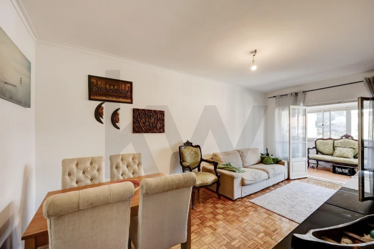 Apartamento T3 para Venda em Queluz e Belas Foto 3