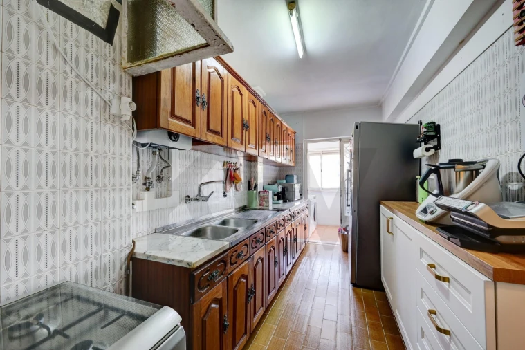 Apartamento T3 para Venda em Queluz e Belas Foto 9