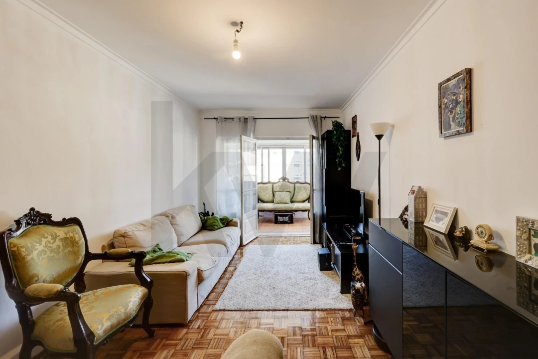 Apartamento T3 para Venda em Queluz e Belas Foto 2