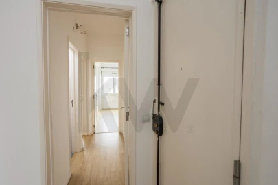 Apartamento T2 para Arrendamento em Benfica