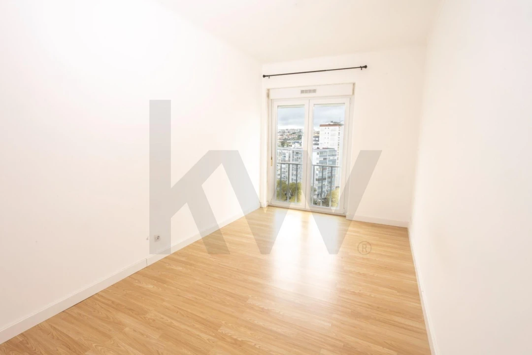 Apartamento T2 para Arrendamento em Benfica Foto 11