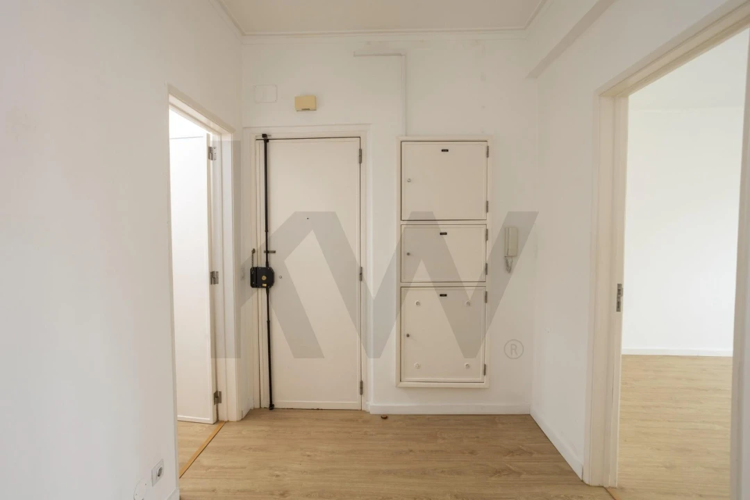 Apartamento T2 para Arrendamento em Benfica Foto 1