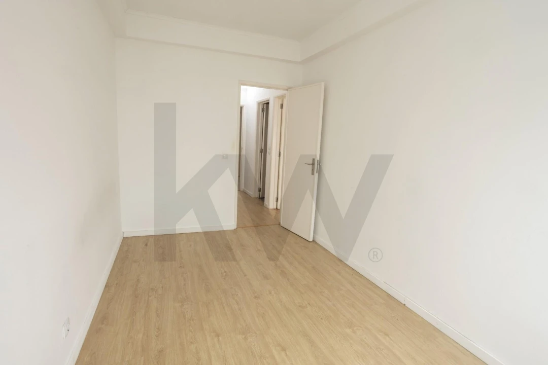 Apartamento T2 para Arrendamento em Benfica Foto 12