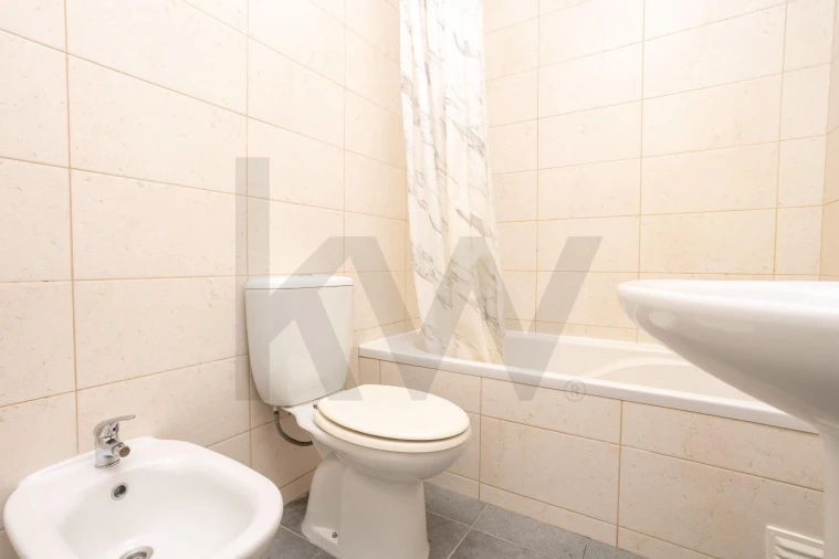 Apartamento T2 para Arrendamento em Benfica Foto 16