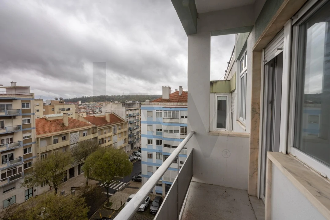 Apartamento T2 para Arrendamento em Benfica Foto 19