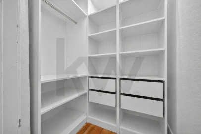 Apartamento T2 para Venda em Santa Maria Maior