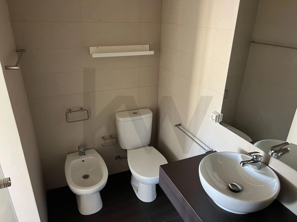 Apartamento T3 para Arrendamento em Avenidas Novas Foto 22