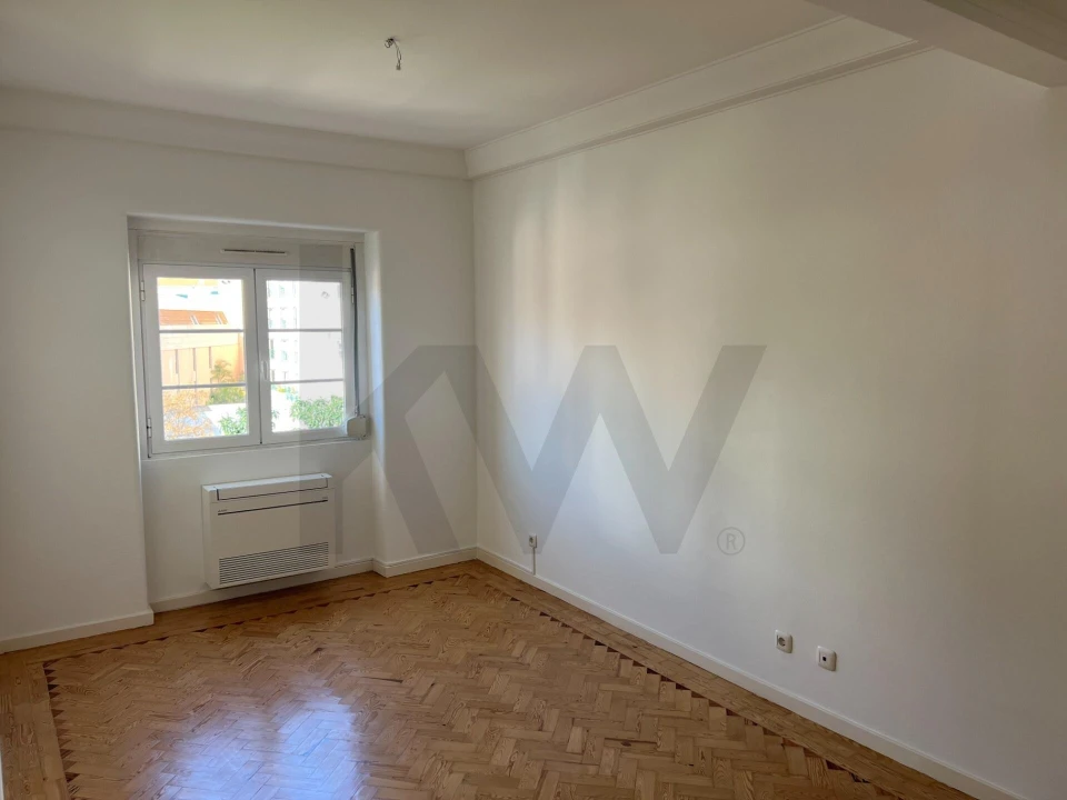 Apartamento T3 para Arrendamento em Avenidas Novas Foto 18