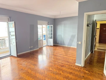 Apartamento T4 para Arrendamento em Avenidas Novas