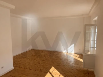 Apartamento T3 para Arrendamento em Avenidas Novas