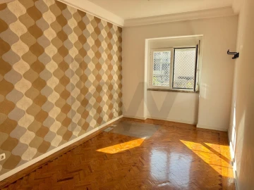 Apartamento T4 para Arrendamento em Avenidas Novas