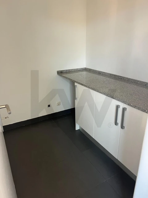 Apartamento T3 para Arrendamento em Avenidas Novas