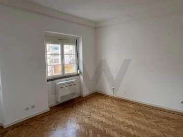 Apartamento T3 para Arrendamento em Avenidas Novas
