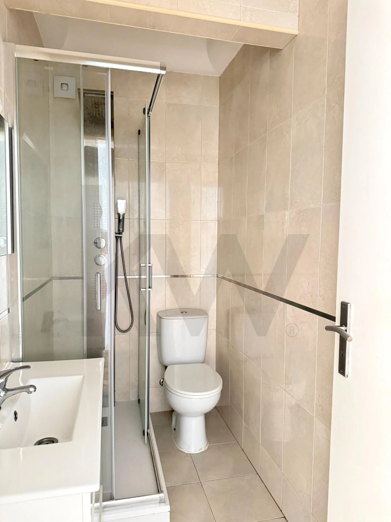 Apartamento T4 para Arrendamento em Avenidas Novas Foto 24