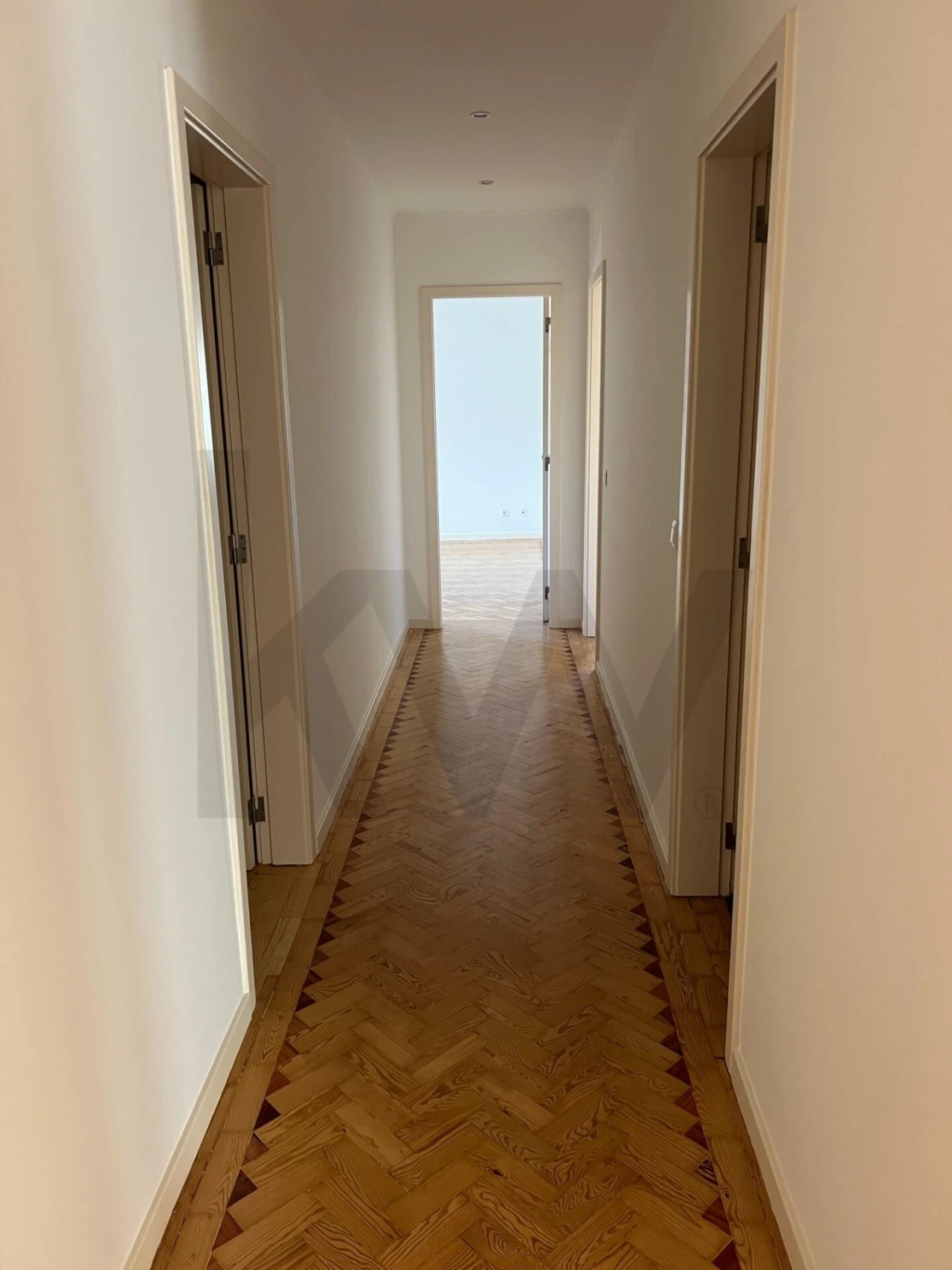 Apartamento T3 para Arrendamento em Avenidas Novas Foto 15