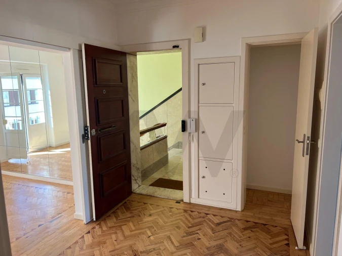 Apartamento T3 para Arrendamento em Avenidas Novas Foto 30