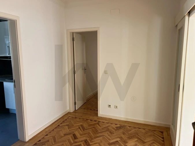 Apartamento T3 para Arrendamento em Avenidas Novas Foto 13