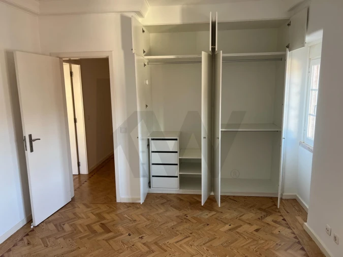 Apartamento T3 para Arrendamento em Avenidas Novas Foto 26