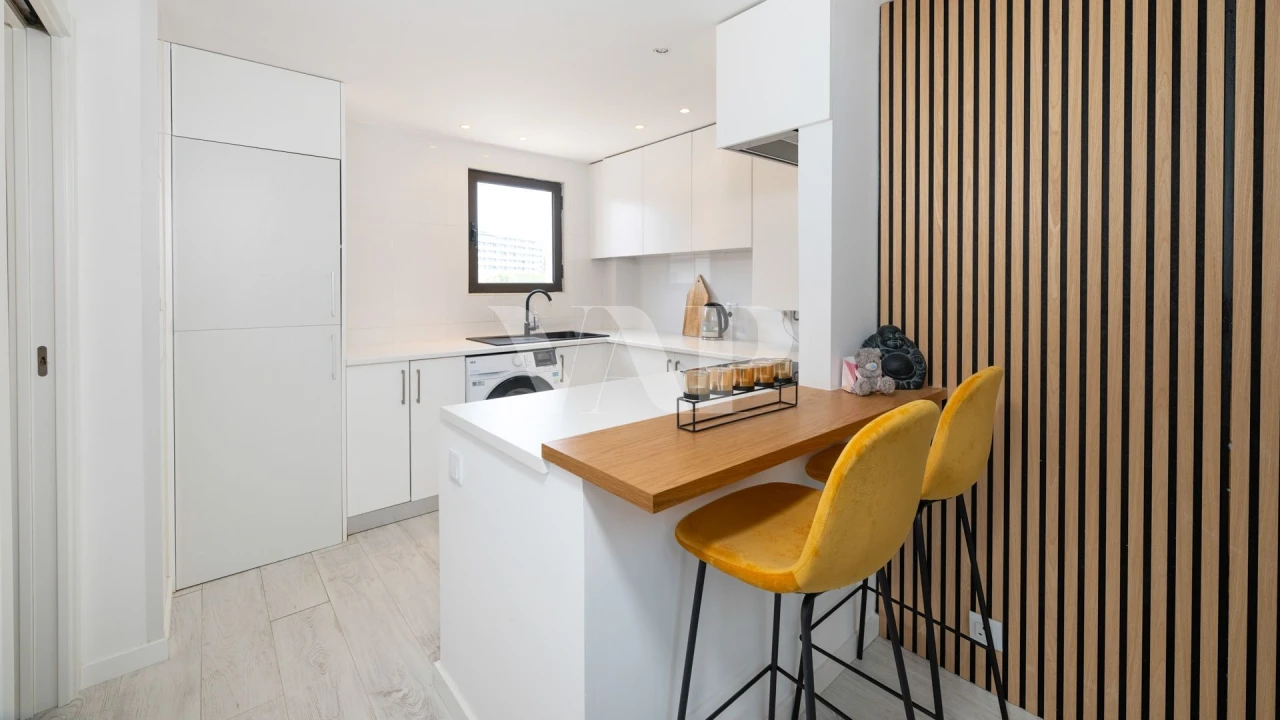 Apartamento T2 para Venda em Quarteira Foto 10