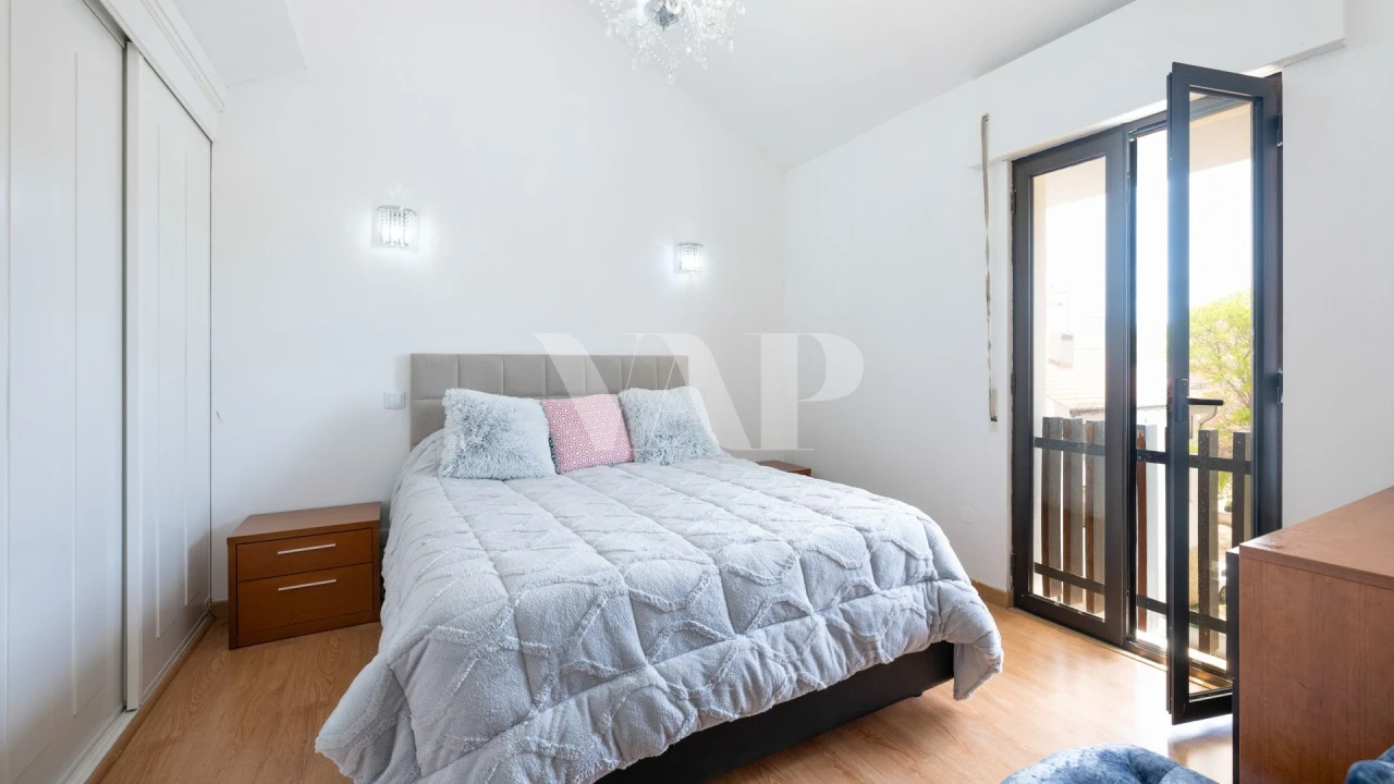 Apartamento T2 para Venda em Quarteira Foto 4