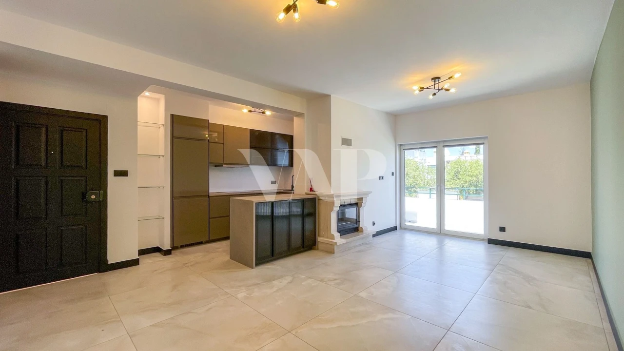 Apartamento T3 para Venda em Quarteira Foto 3