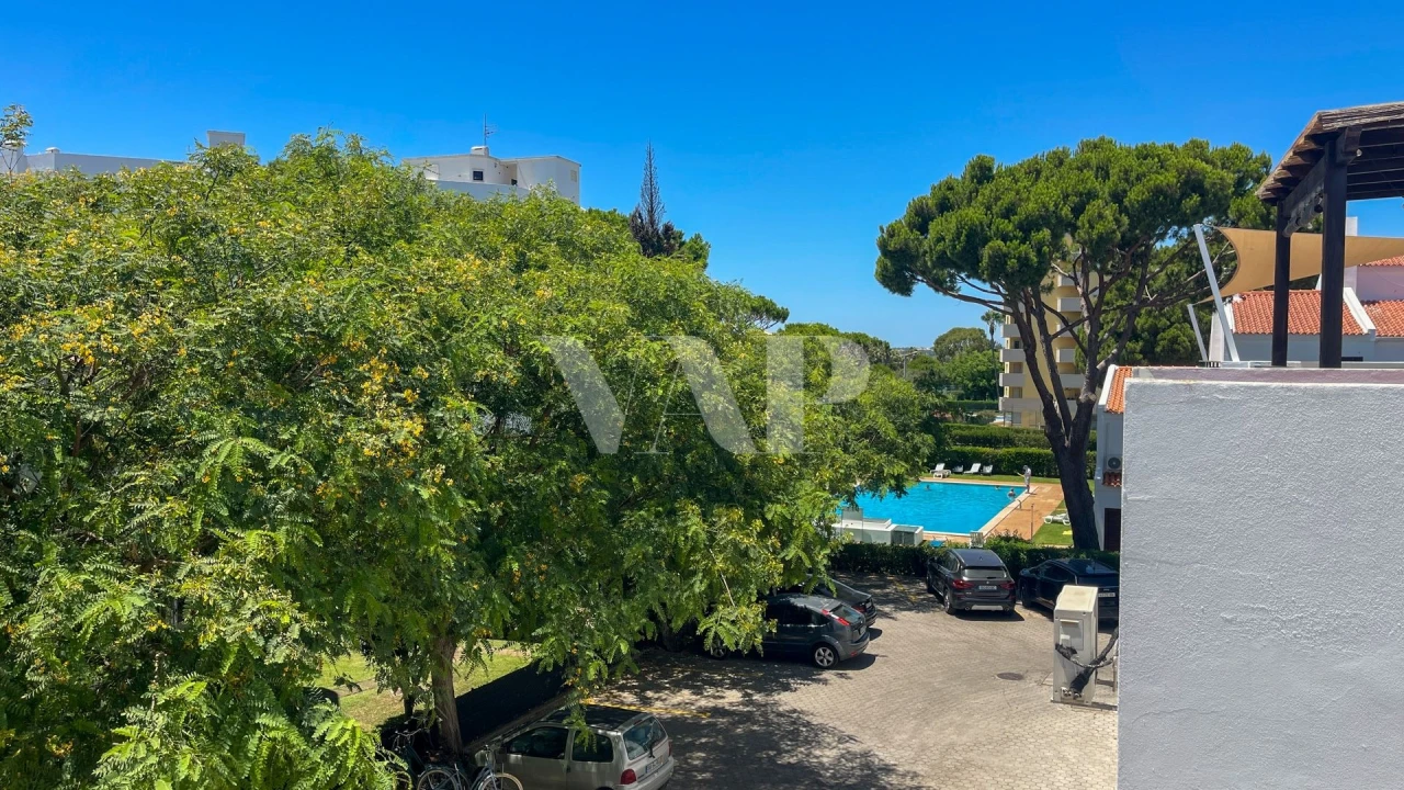 Apartamento T3 para Venda em Quarteira Foto 32