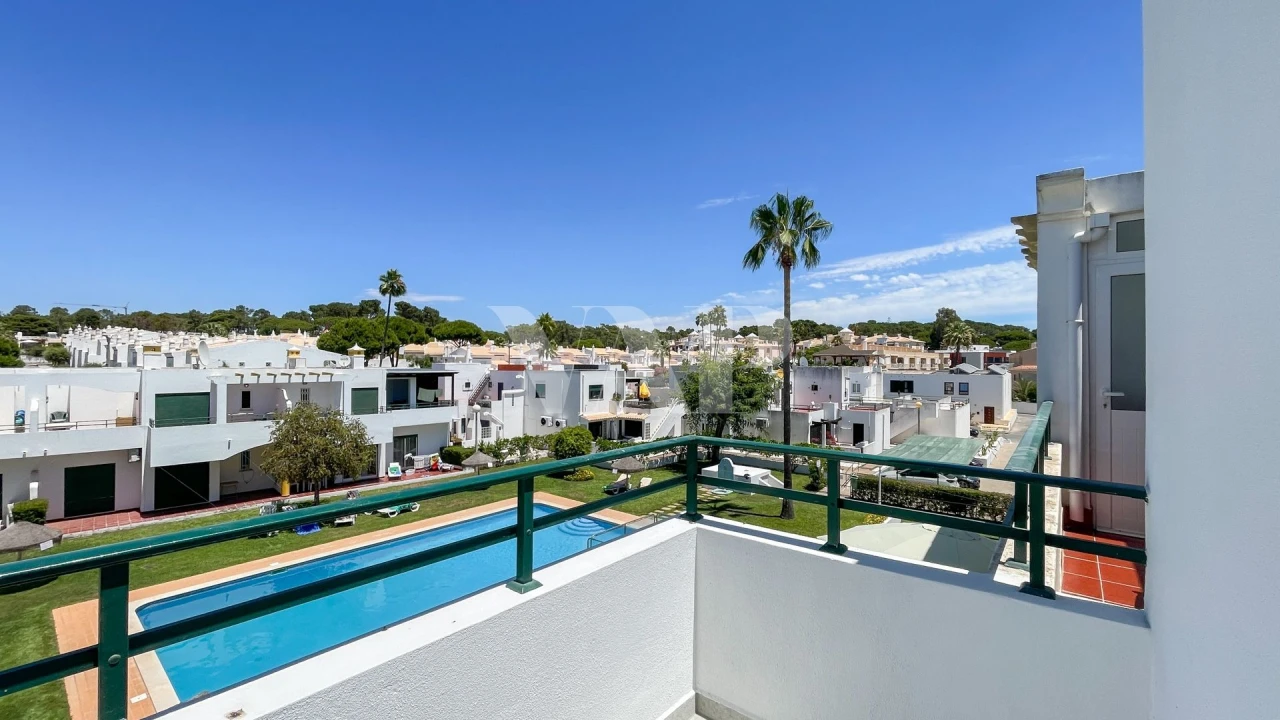 Apartamento T3 para Venda em Quarteira Foto 33