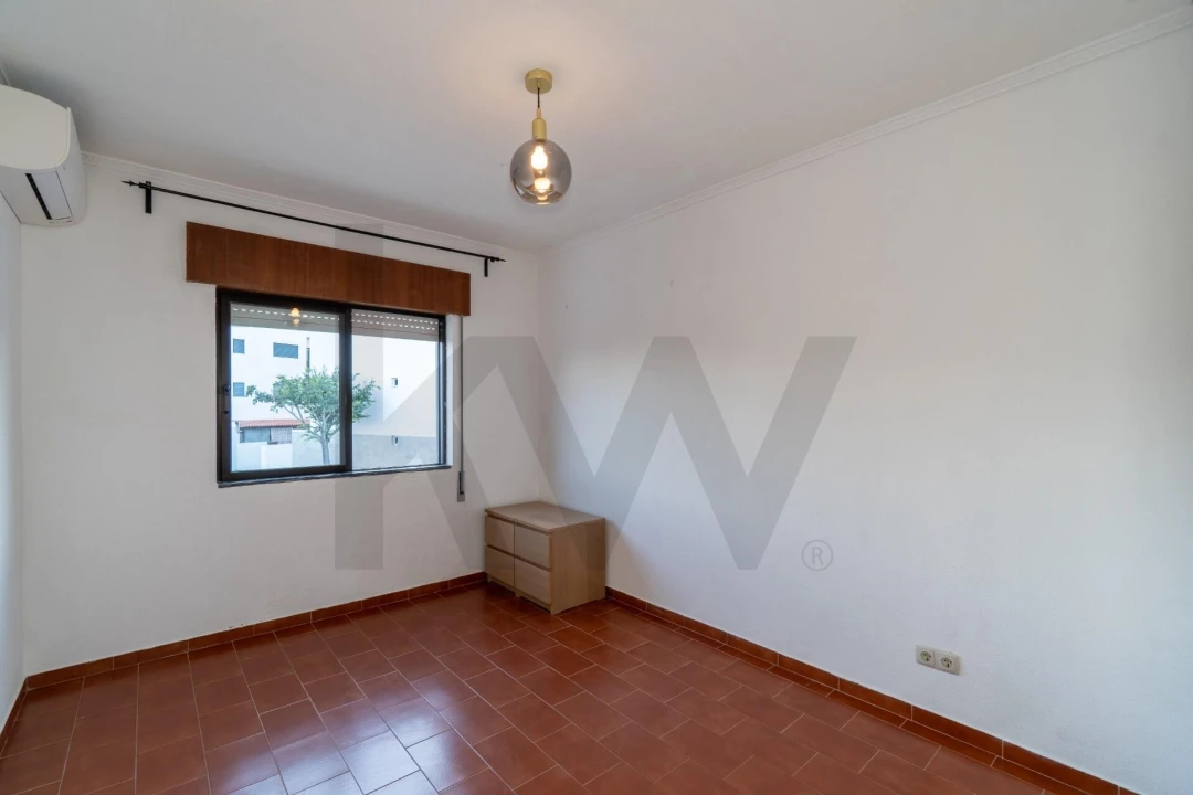 Apartamento T2 para Venda em Olhão Foto 14
