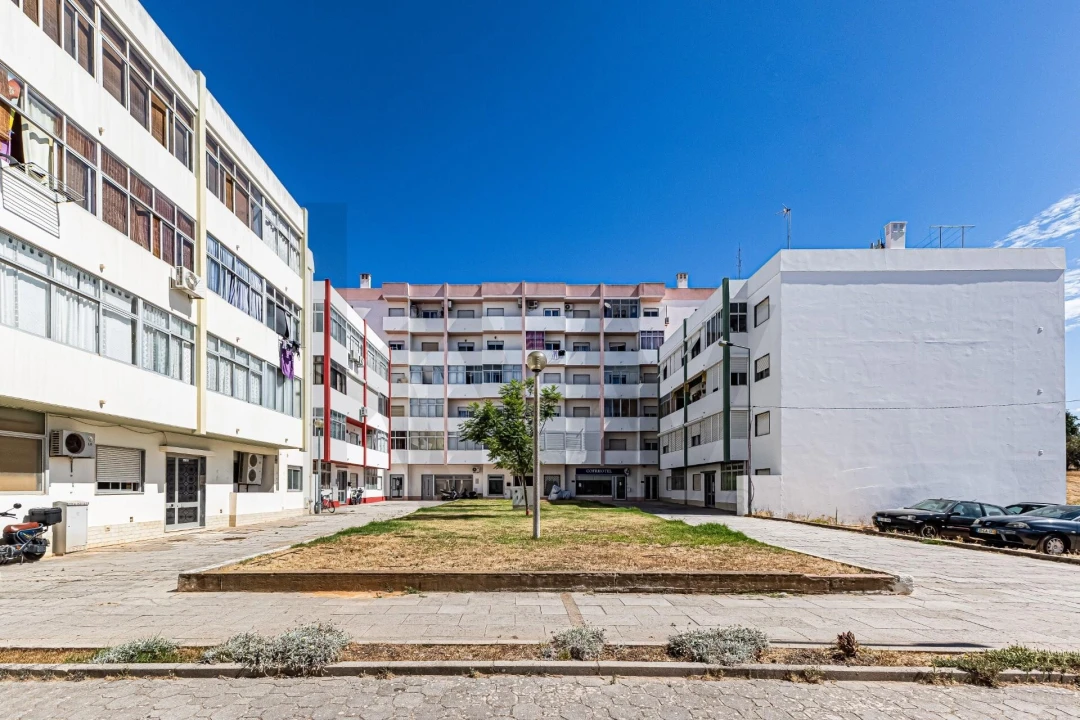 Apartamento T2 para Venda em Portimão Foto 3
