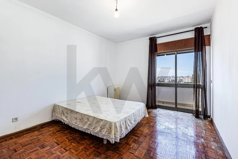 Apartamento T2 para Venda em Portimão Foto 5
