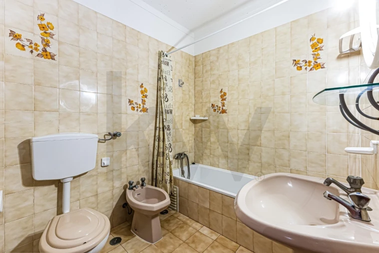 Apartamento T2 para Venda em Portimão Foto 7