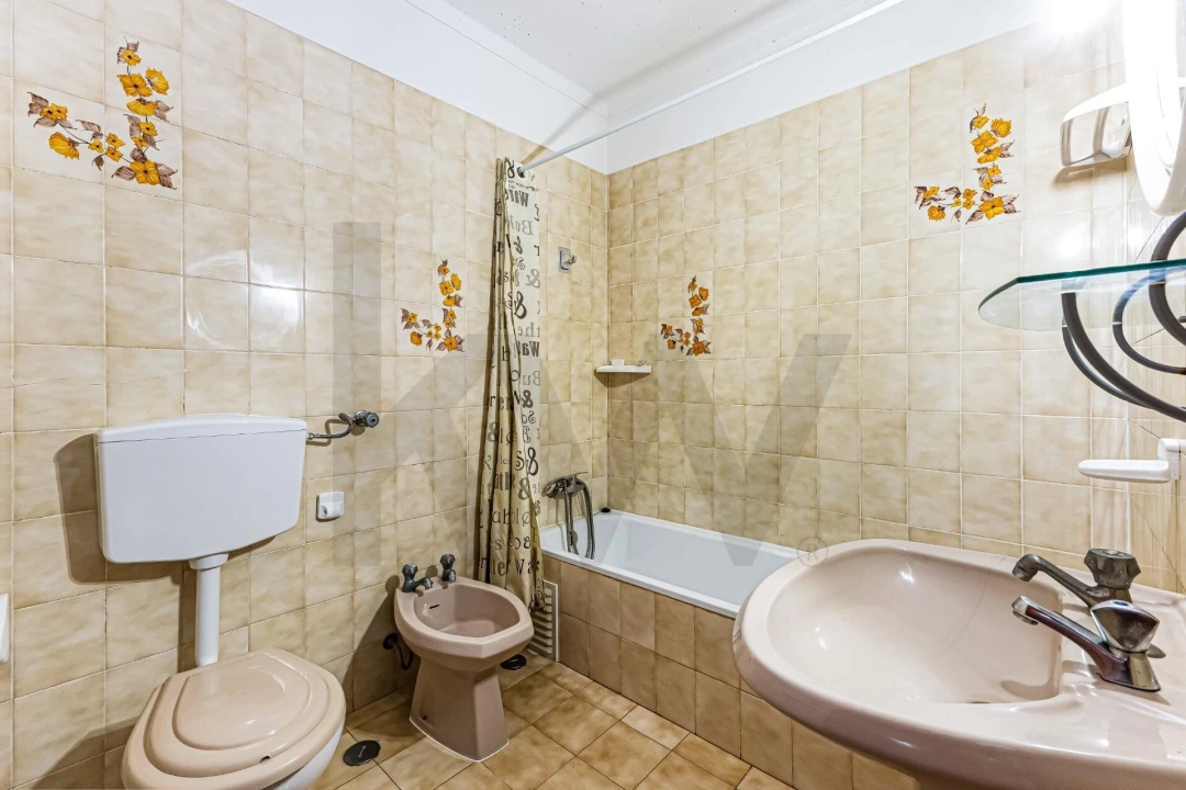 Apartamento T2 para Venda em Portimão Foto 7