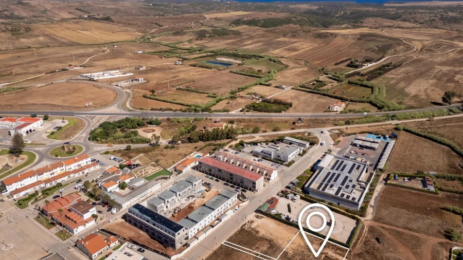 Terreno para Venda em Vila do Bispo e Raposeira
