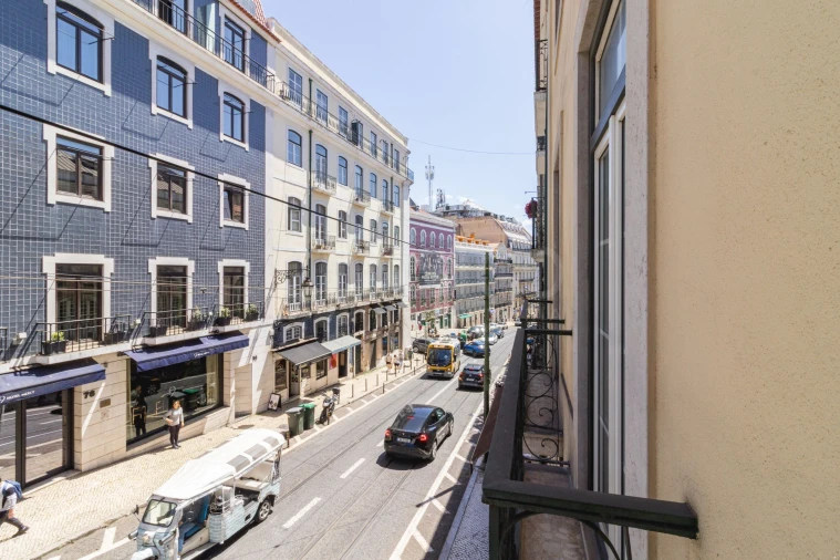 Apartamento T2 para Arrendamento em Misericórdia Foto 23