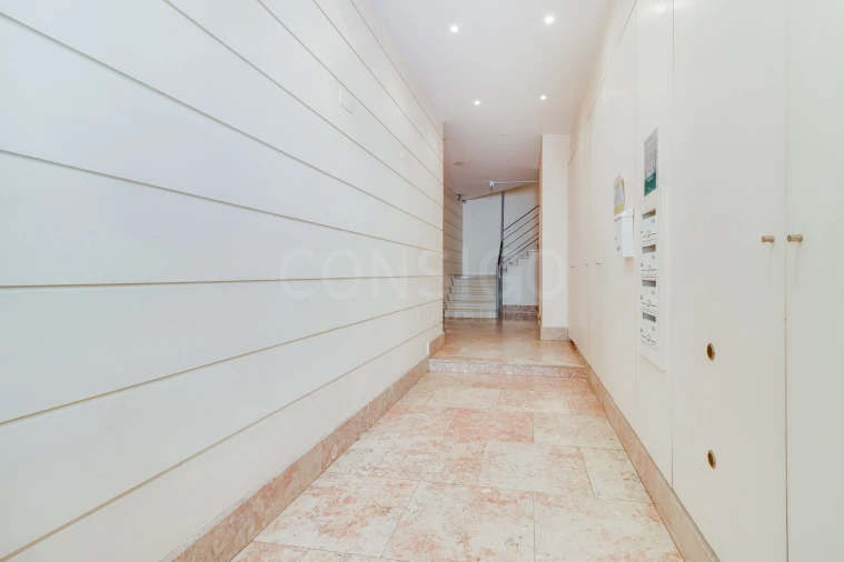 Apartamento T2 para Arrendamento em Misericórdia Foto 14