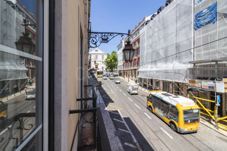 Apartamento T2 para Arrendamento em Misericórdia Foto 24