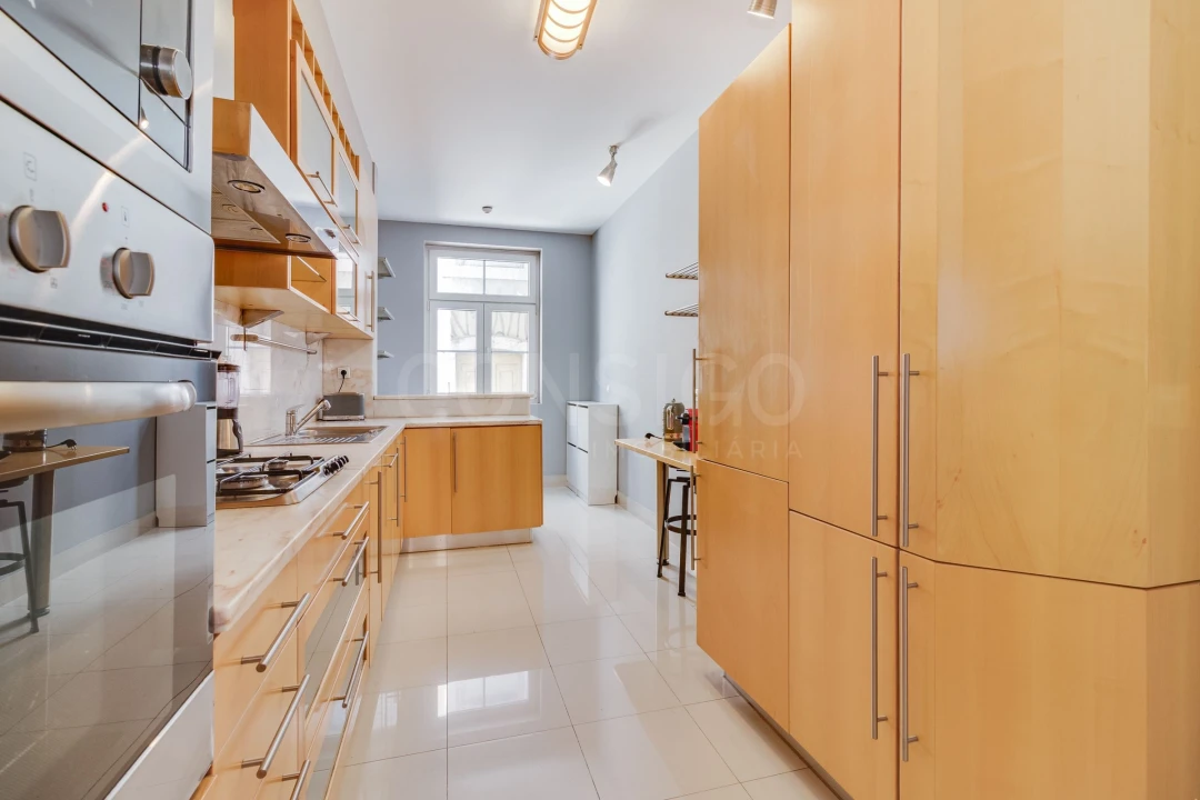 Apartamento T2 para Arrendamento em Misericórdia Foto 17
