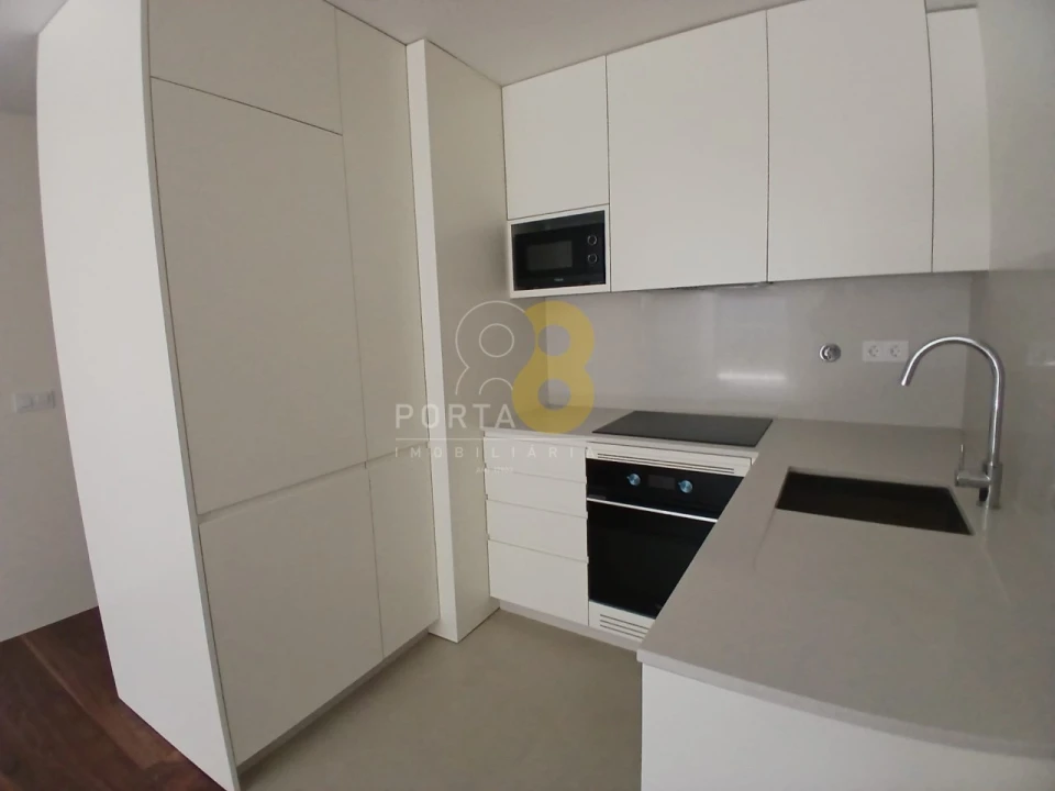 Apartamento T1 para Venda em Cedofeita, Santo Ildefonso, Sé, Miragaia, São Nicolau e Vitória Foto 4