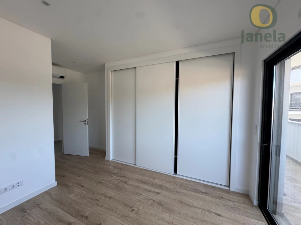 Apartamento T3 para Venda em Tavira (Santa Maria e Santiago) Foto 13