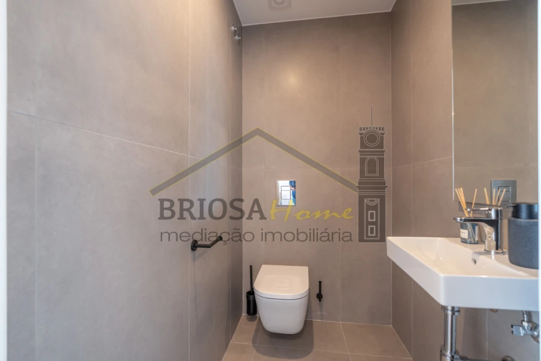 Apartamento T4 para Venda em Buarcos Foto 19