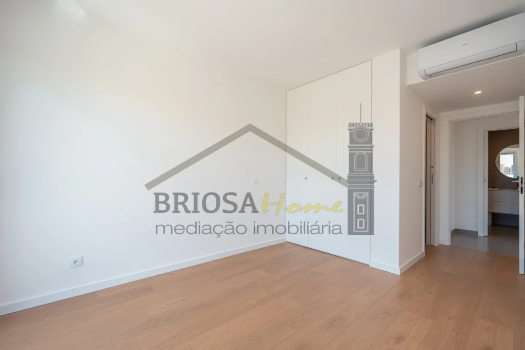 Apartamento T4 para Venda em Buarcos Foto 25