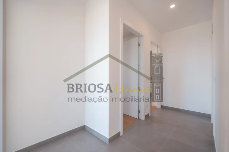 Apartamento T4 para Venda em Buarcos Foto 24