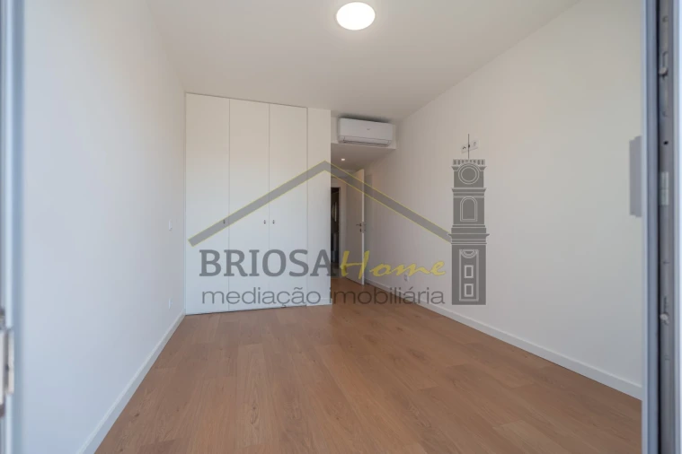 Apartamento T4 para Venda em Buarcos Foto 26