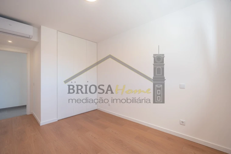 Apartamento T4 para Venda em Buarcos Foto 40