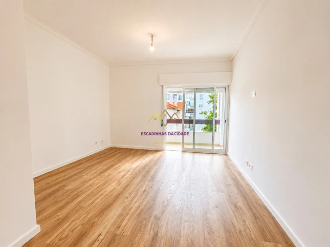 Apartamento T1 para Venda em Alcabideche Foto 10