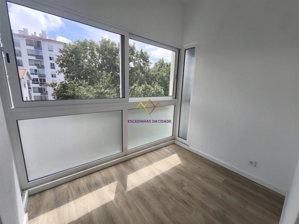 Apartamento T1 para Venda em Alcabideche Foto 16