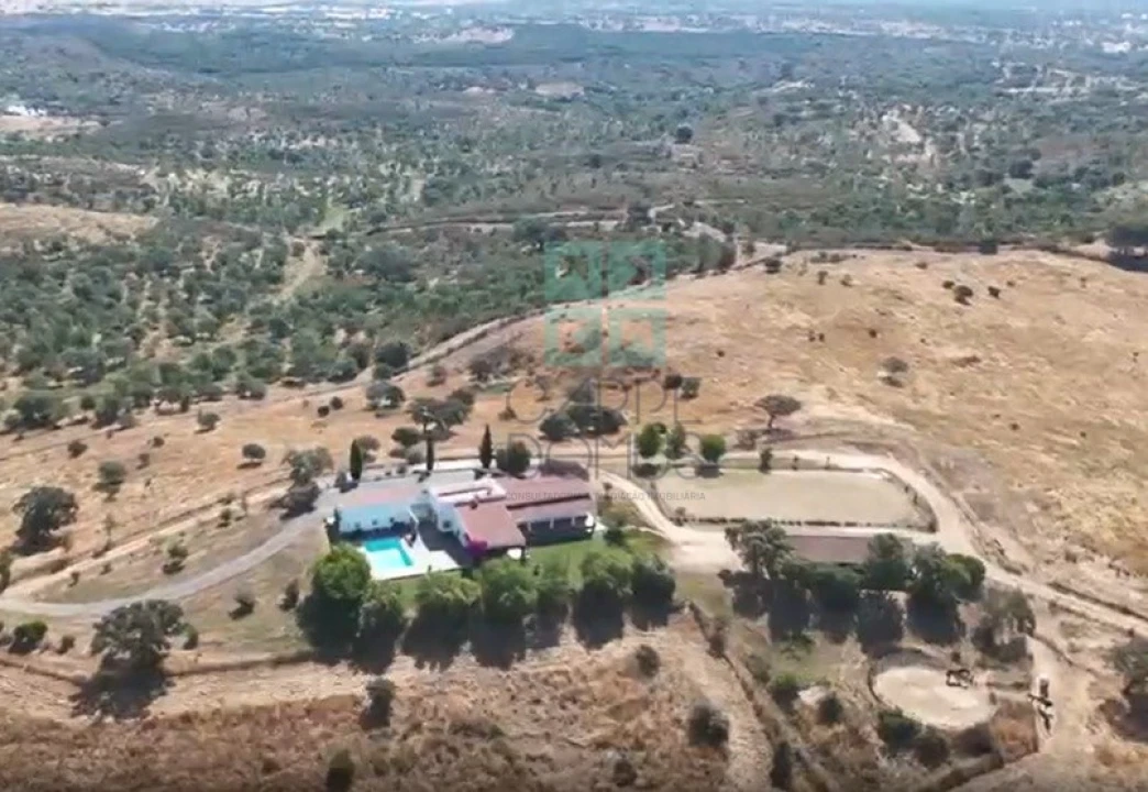 Moradia T5 para Venda em Garvão e Santa Luzia Foto 3