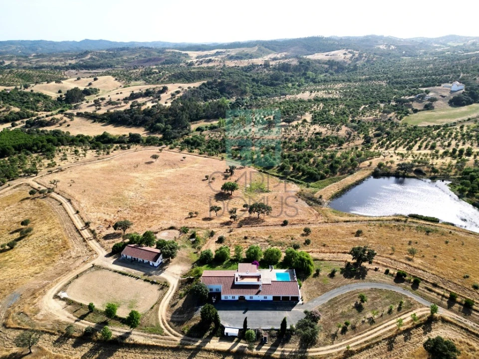 Moradia T5 para Venda em Garvão e Santa Luzia Foto 10